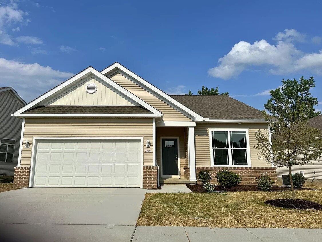 Newly constructed and maintenance free! - 6575 Clearwater Ct