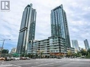 Building Photo - 15 Fort York Blvd