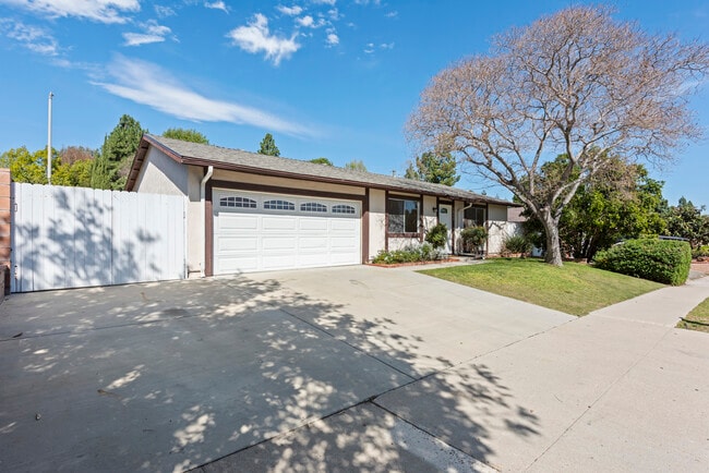 Building Photo - 14773 Stanford St