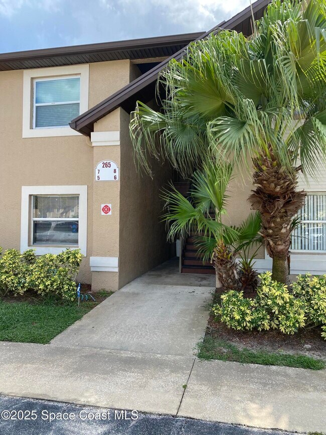 Building Photo - 265 Spring Dr