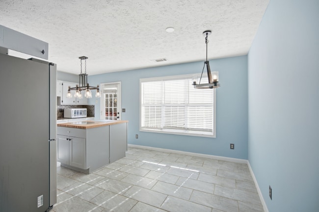 Building Photo - 3611 Lee Ann Dr