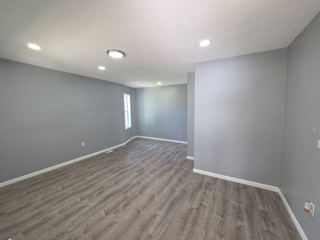 Foto del edificio - 3237 Seymour Ave