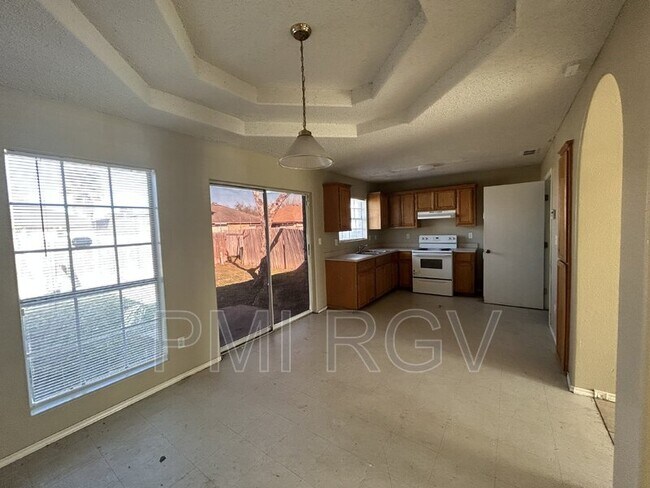 Foto del edificio - 1021 W Denver St
