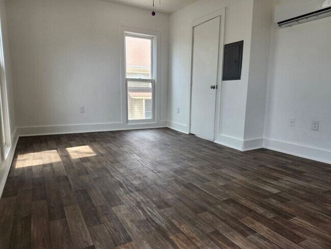 Foto del edificio - 517 W Maple Ave