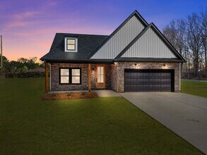 Building Photo - 345 Lake Farm Dr