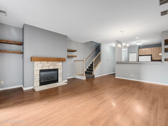 Building Photo - 835 Genesee Dr