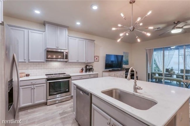 Building Photo - 3 br, 2.5 bath Townhome - 1119 Coral Ln