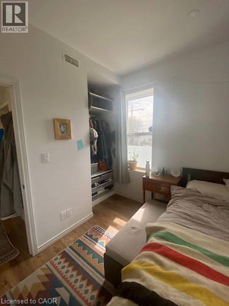 Building Photo - 214 Duke St E