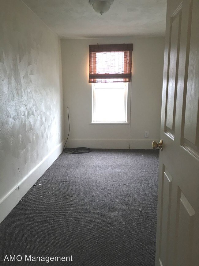 Building Photo - 351 Atwood St