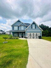 Building Photo - 317 Shoshone Cir