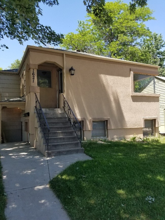 1621 6th Ave Unit B, Greeley, CO 80631 Apartment for Rent in Greeley