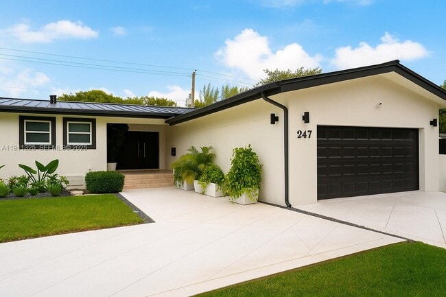 Building Photo - 247 Shore Dr S