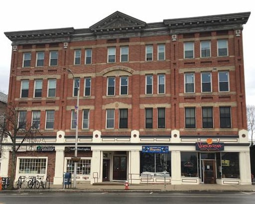 Foto del edificio - 69 S Pleasant St