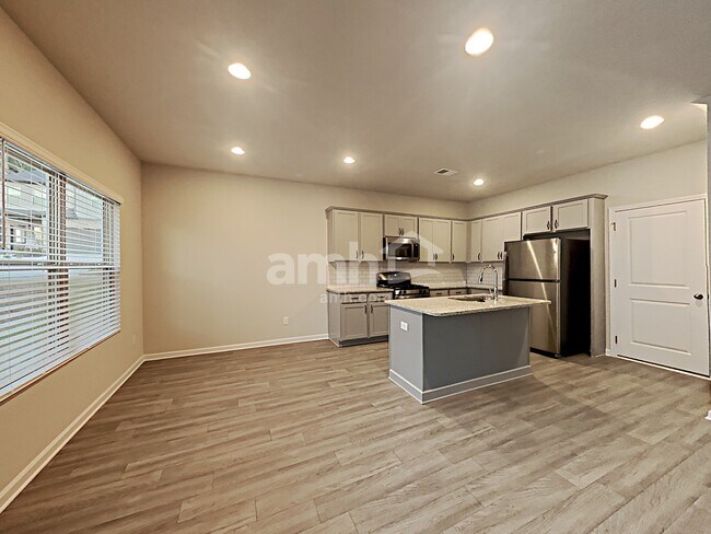 Building Photo - 339 Winston Cir