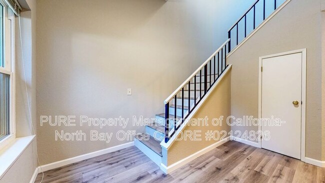 Building Photo - 2472 Burnt Oak Dr