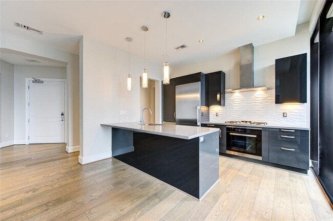 Building Photo - 1409 Post Oak Blvd