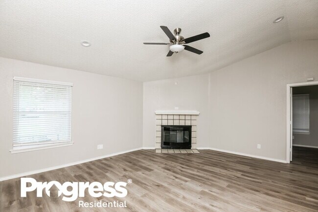 Foto del edificio - 1032 W Hills Terrace