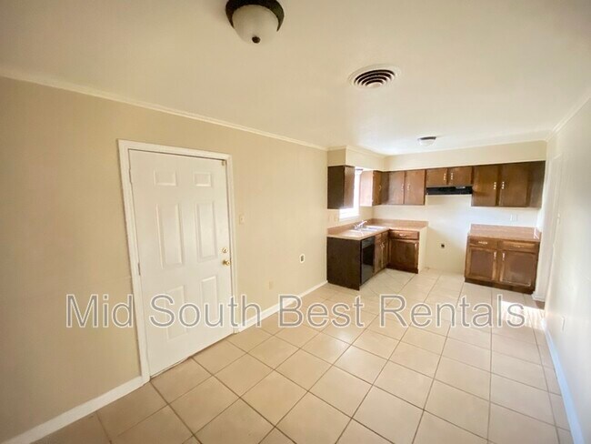 Building Photo - 1693 Winfield Rd