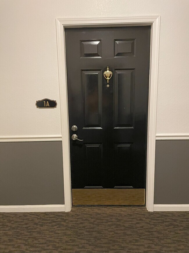 Foto del edificio - 12820 University Crescent