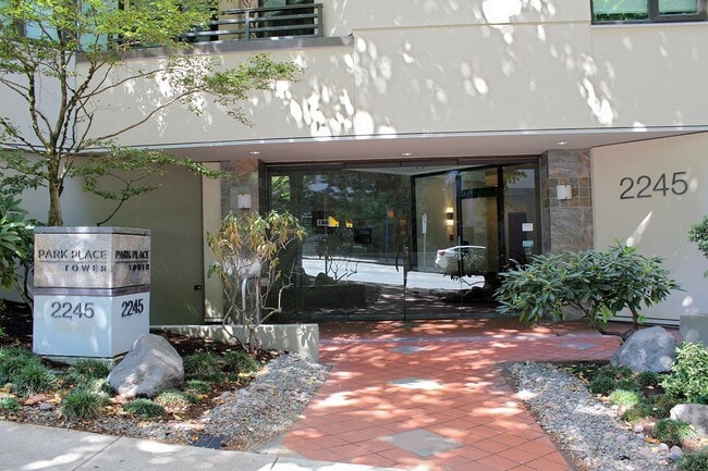 Foto del edificio - 2245 SW Park Pl