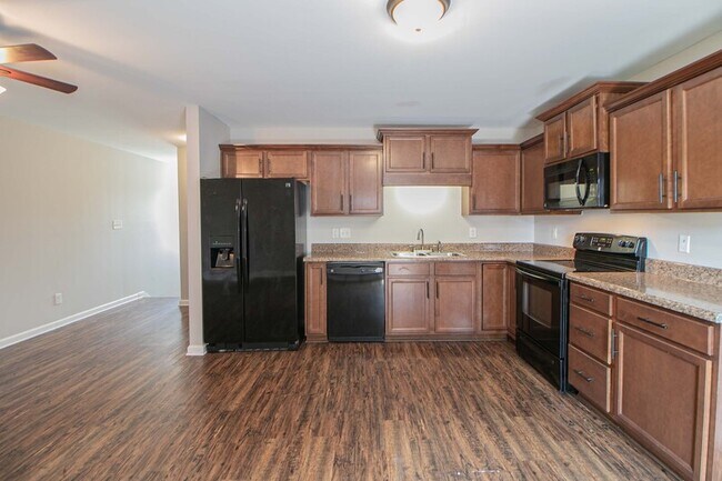 Building Photo - 1716 Thistlewood Dr