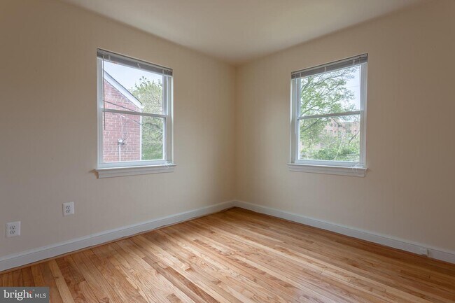 Foto del edificio - 1218 N Lincoln St