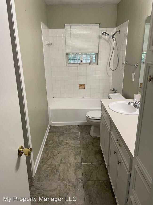 Foto del edificio - 3 br, 1.5 bath House - 129 Miller Drive