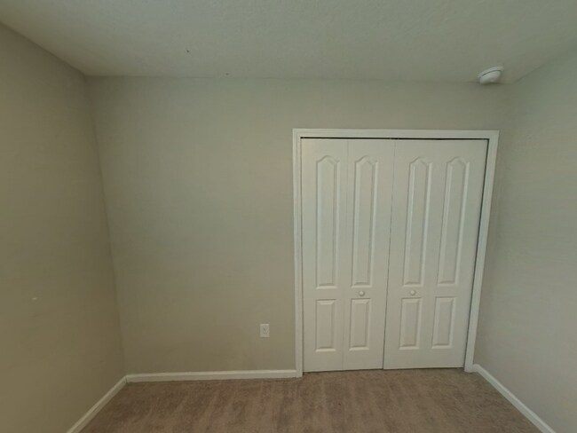Foto del edificio - 70409 Winding River Dr