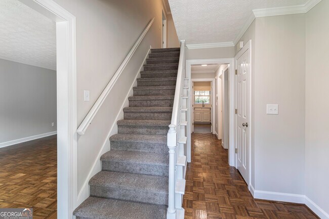 Foto del edificio - 3165 Henderson Walk