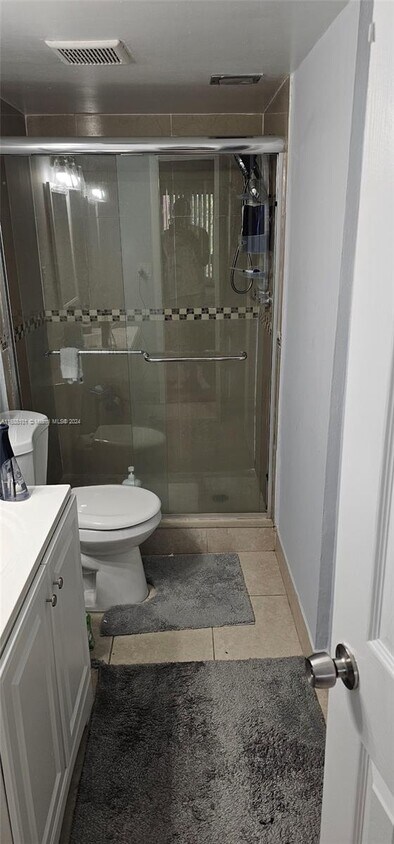Foto principal - 1021 Mockingbird Ln