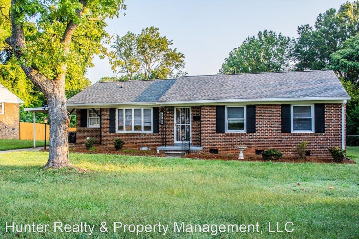 Foto principal - 3 br, 2 bath House - 1765 Hausman Drive