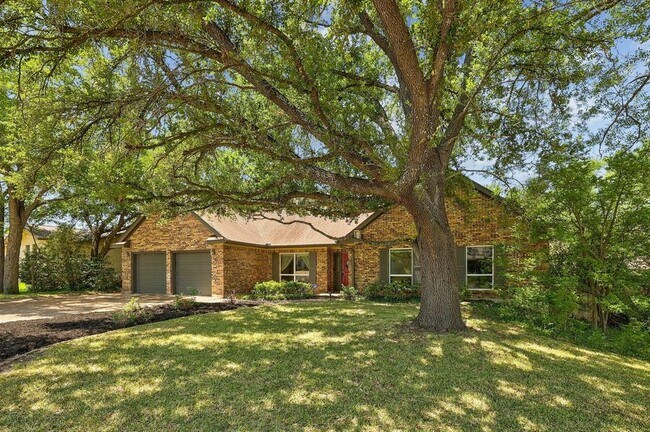 Building Photo - 1402 Creekview Dr