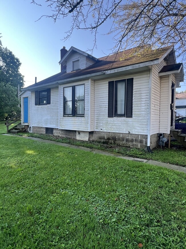 Building Photo - 402 Cleveland Ave