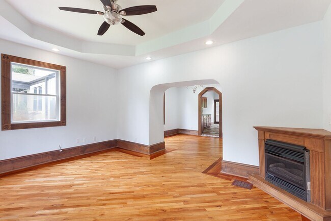 Foto del edificio - Spacious 6bd/3ba in Grant Park w/ Large Fe...