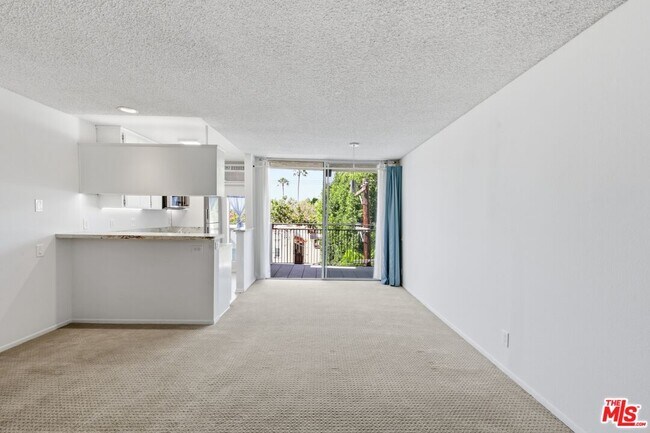 Foto del edificio - 6151 Orange St