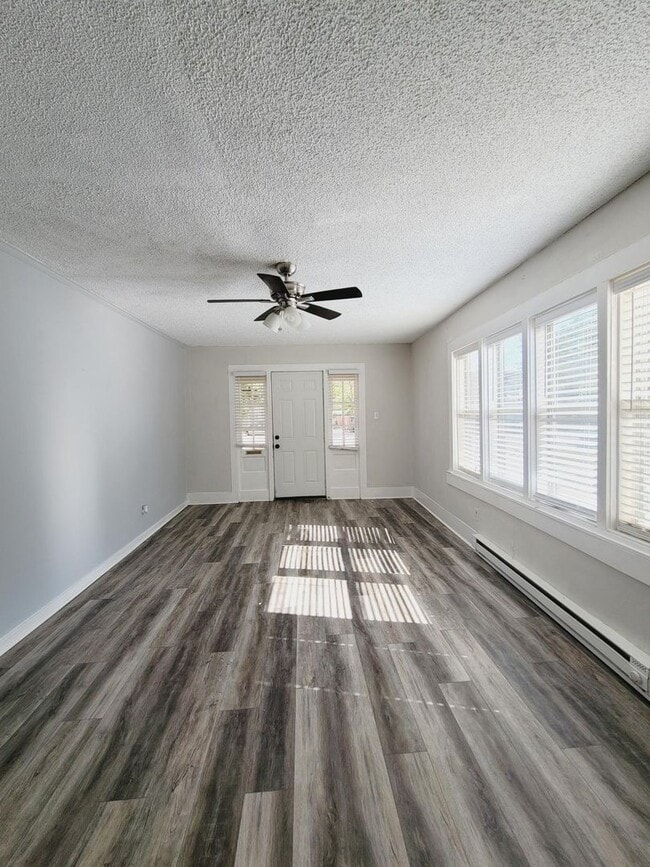 Building Photo - Cozy 2-Bed In Home in Old Colorado City an...