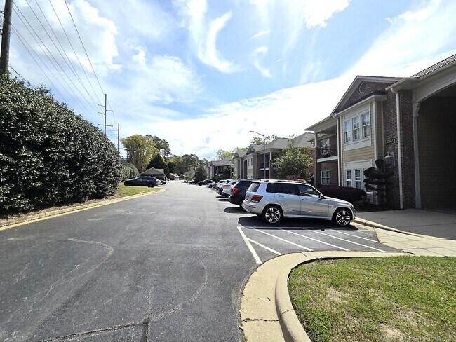 Foto del edificio - 2671 Lockwood Rd
