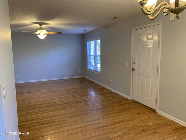 Building Photo - 1190 Longleaf Dr NW