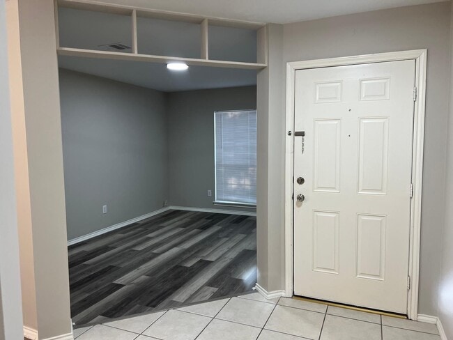 Building Photo - 6319 Sunlit Orchard Dr