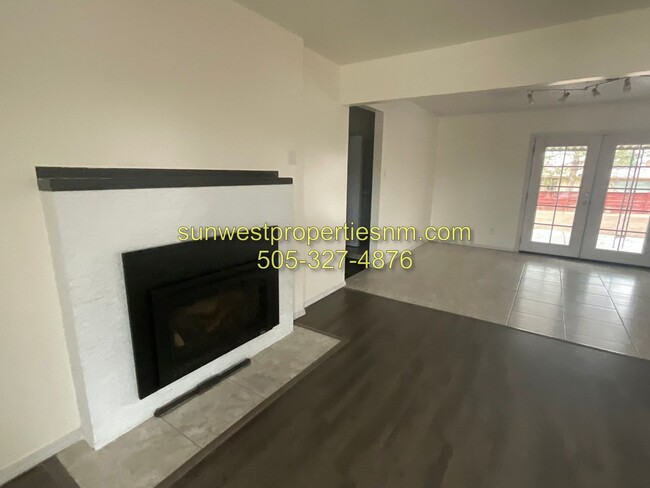 Foto del edificio - 3 Bed, 2 Bath Home