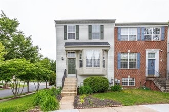 Building Photo - 10299 Wimbledon Pl