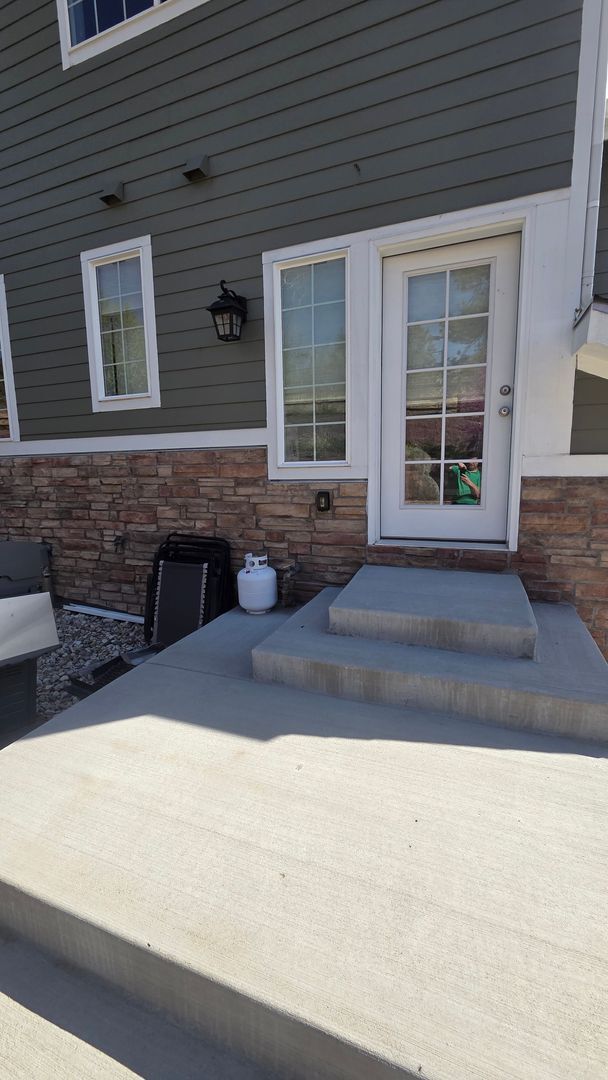 Photo - Modern 4 Bedroom 5 Bath Townhome - With Lots of Natural Light and Great Views!