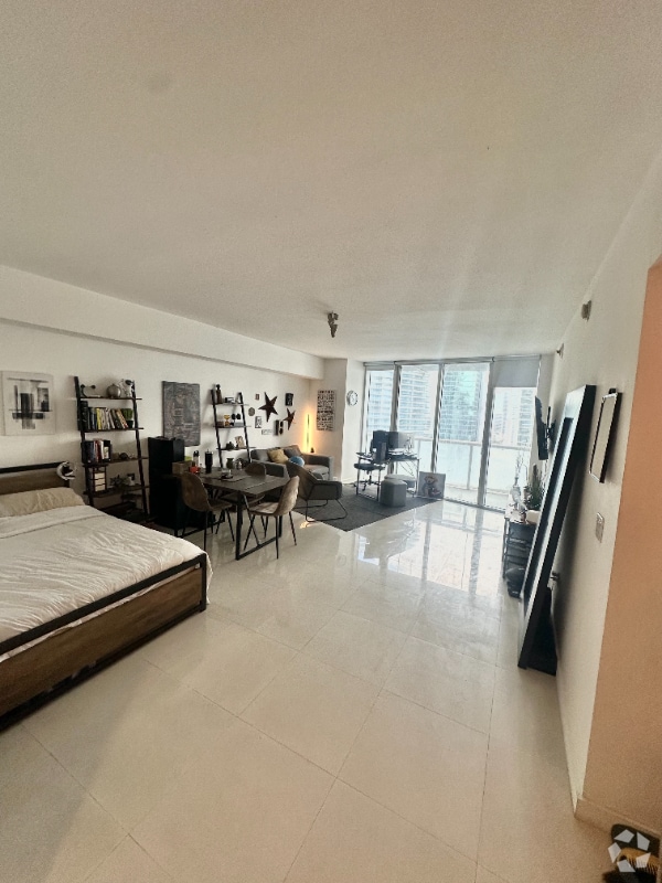 Building Photo - 475 Brickell Ave