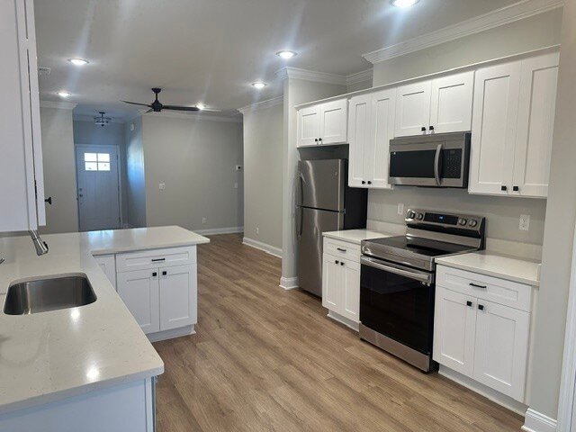 Building Photo - 436 NE Bellingham Dr