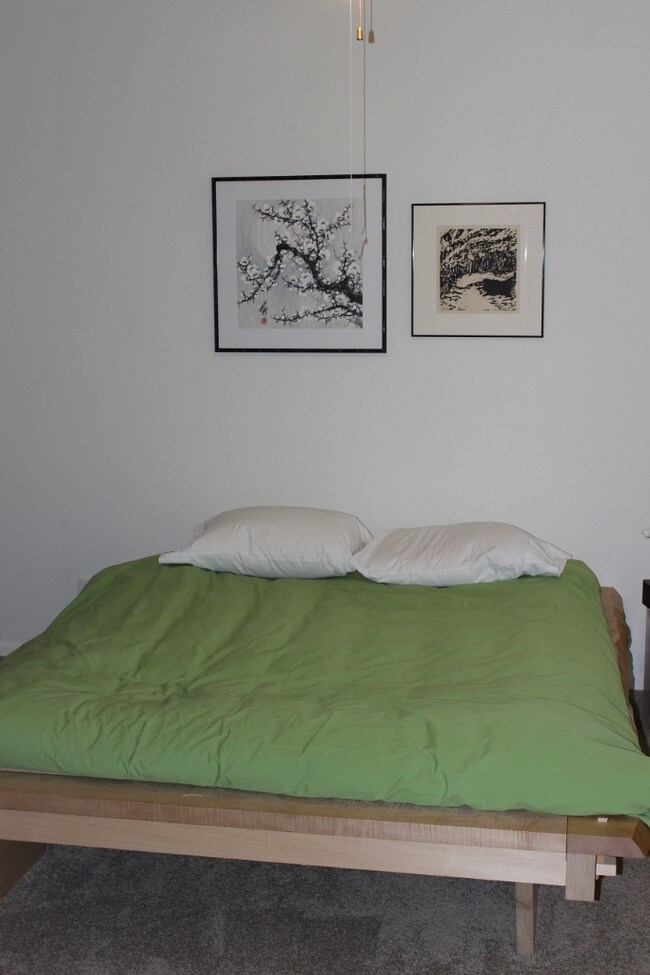 Foto del edificio - 1701 Brookhaven Cir W