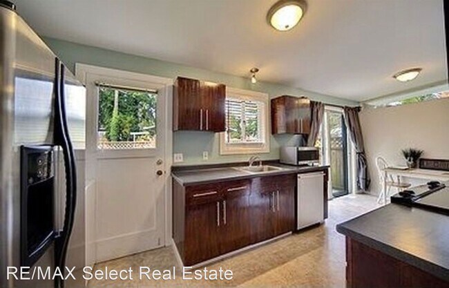 Building Photo - 3 br, 1 bath House - 1623 146th Ave SE