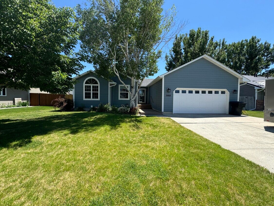 Foto principal - 3668 Jasper Park Dr