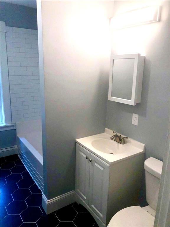 Foto del edificio - 392 Carrington Ave