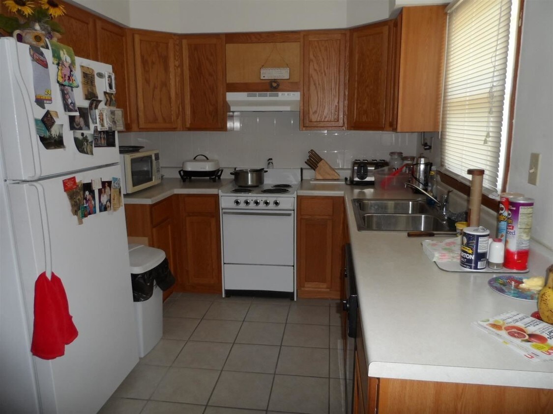 Building Photo - 408 E McDamyn Cir