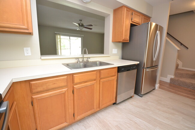 Building Photo - Beautiful 2/2.5 Winter Springs Townhome ~ ...